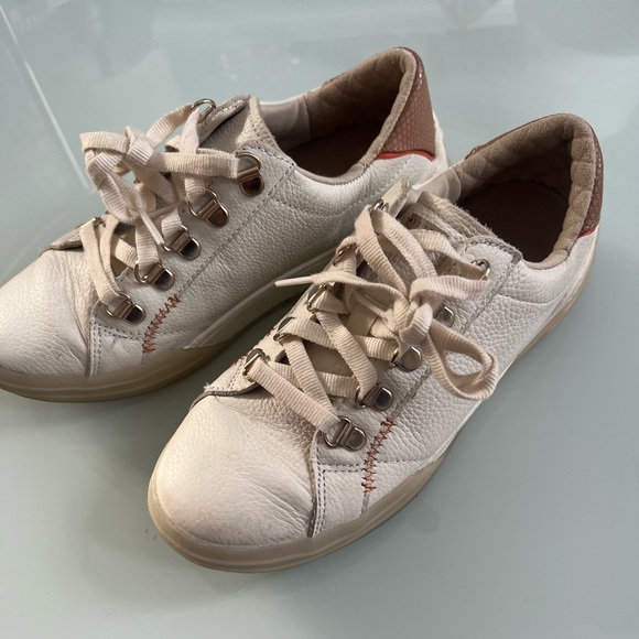 Dr. Scholl’s sz 6 Be You canvas lace up shoes 
Preowned - Picture 1 of 8